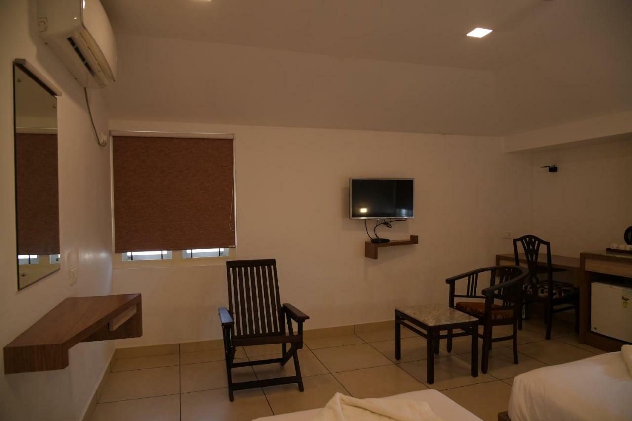 Ramas Garden Bed & Breakfast Thiruvananthapuram Exterior photo