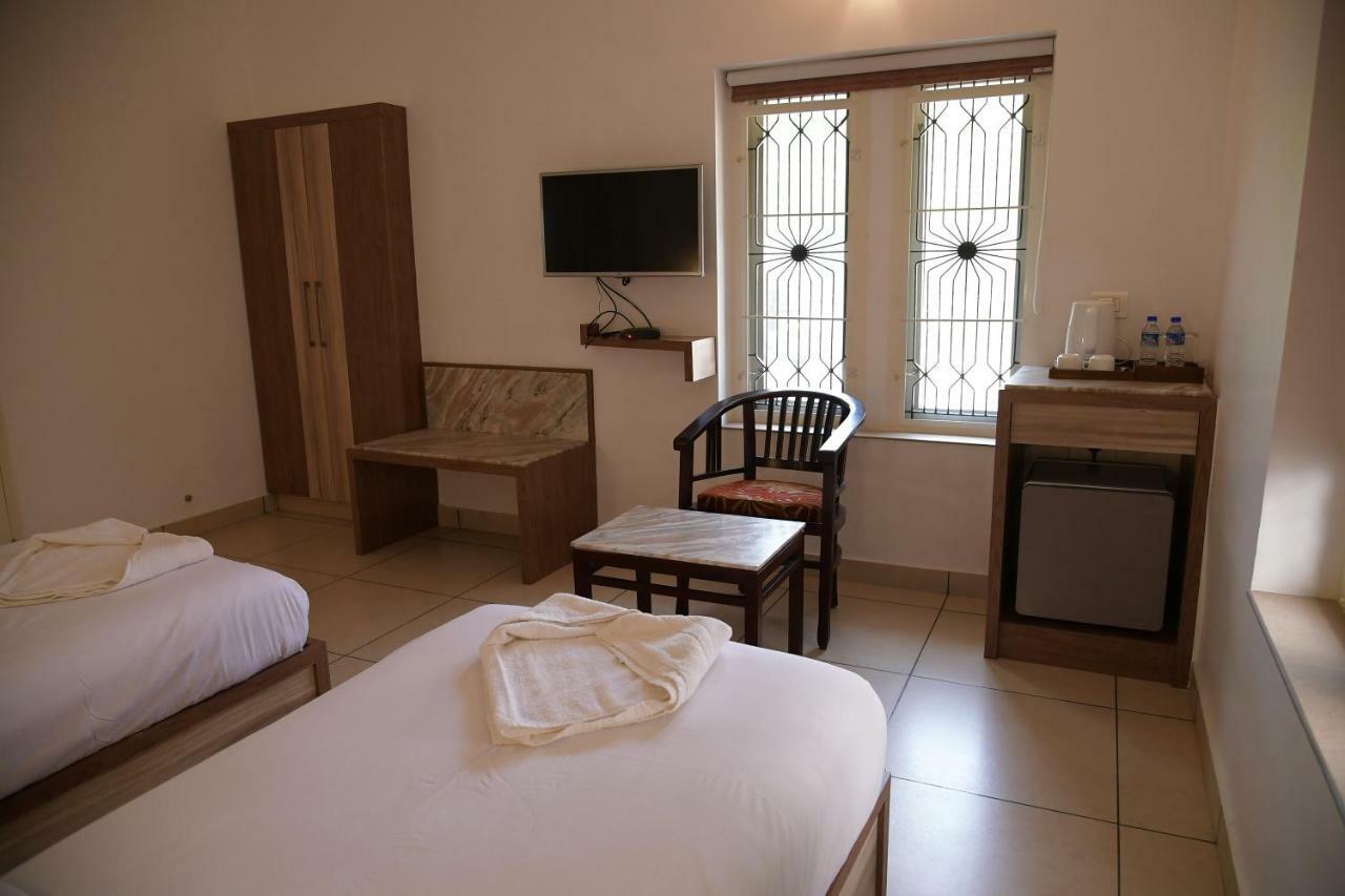 Ramas Garden Bed & Breakfast Thiruvananthapuram Exterior photo